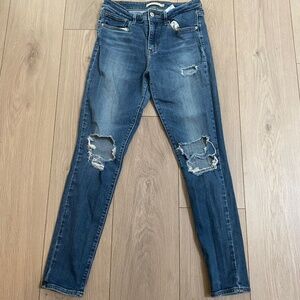Levi’s High Rise Stretch Distressed Blue Denim 28